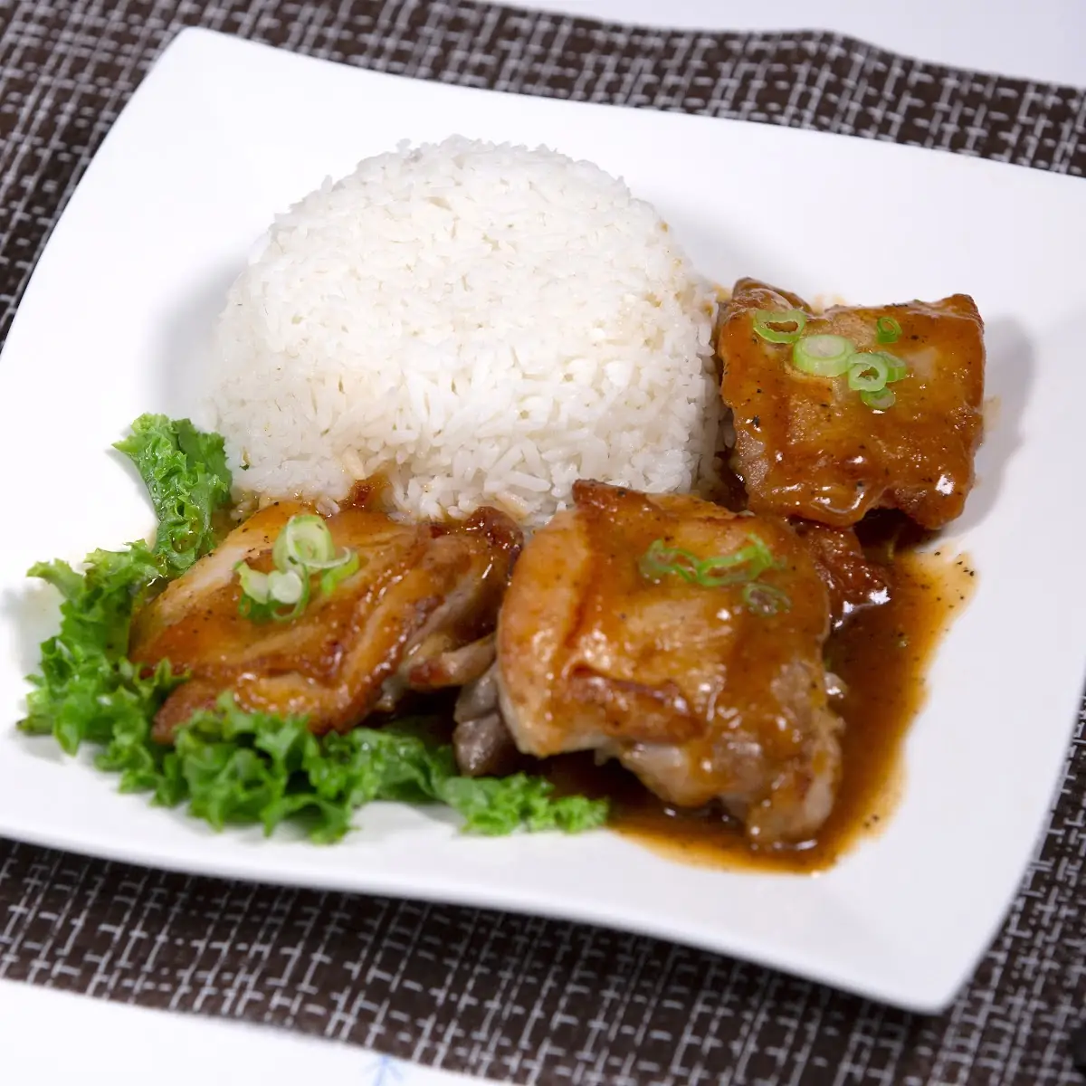 黑椒雞扒飯 black pepper chicken over rice